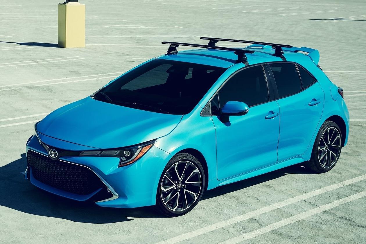 Các phiên bản xe Toyota Corolla Altis qua từng thế hệ