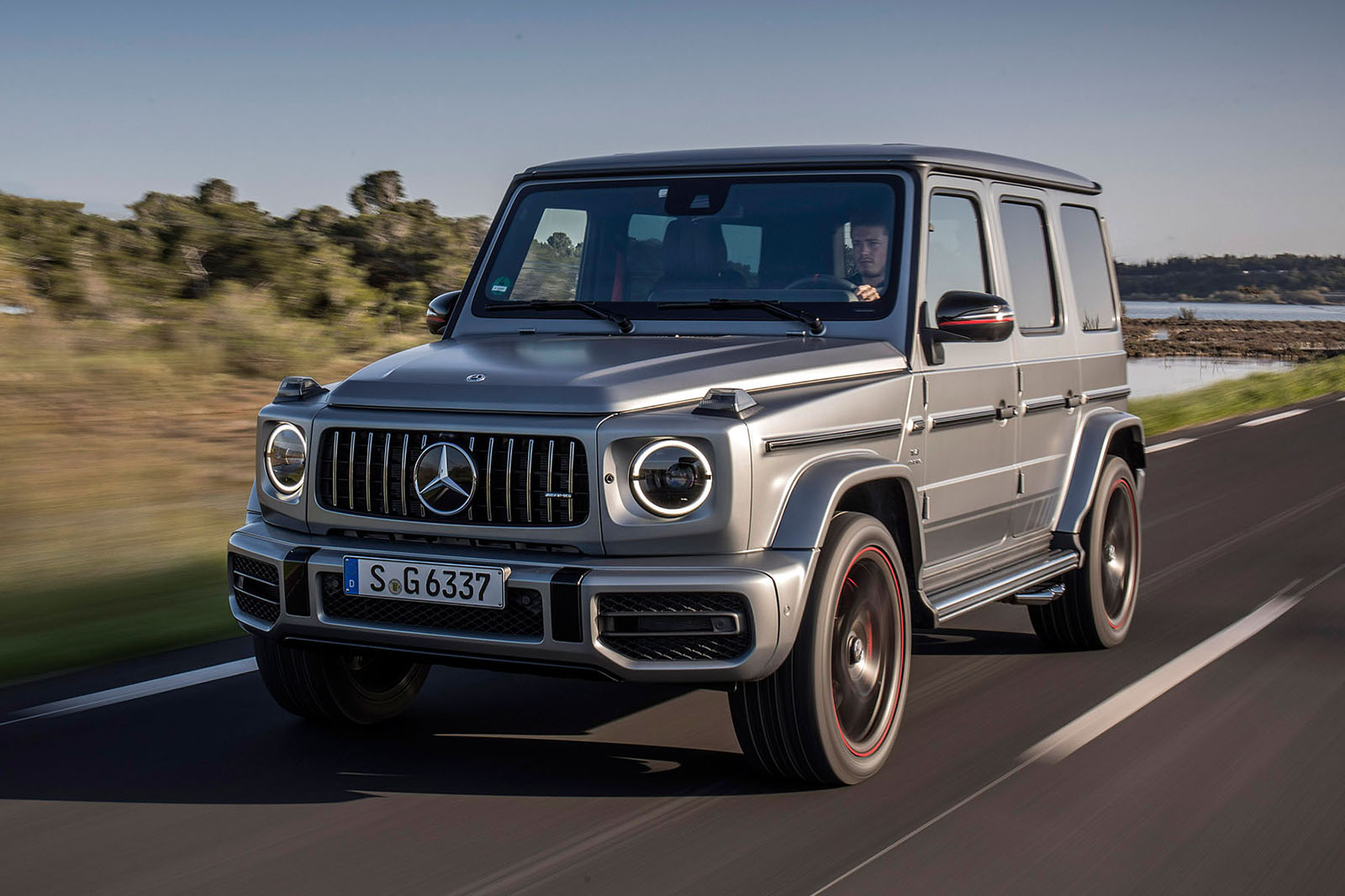 Phần đầu xe Mercedes-AMG G63 2020