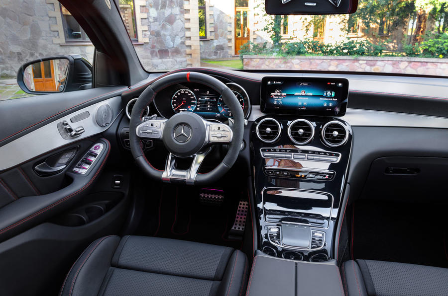 Đánh giá chi tiết Mercedes GLC250 2020: Giá bán & thông số kỹ thuật