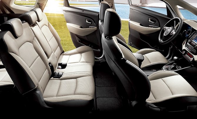 Nội thất Kia Rondo 2020