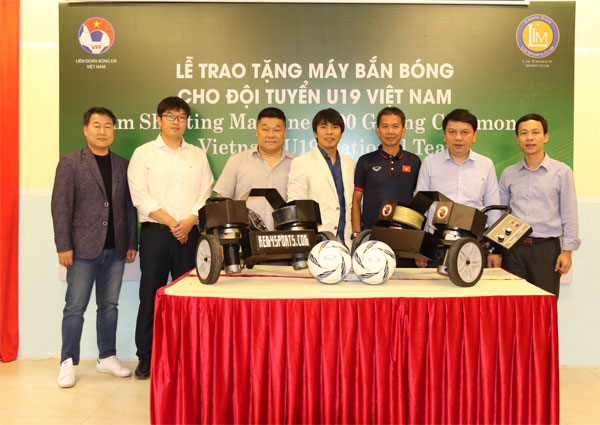 máy bắn bóng hàn quốc, u19 việt nam