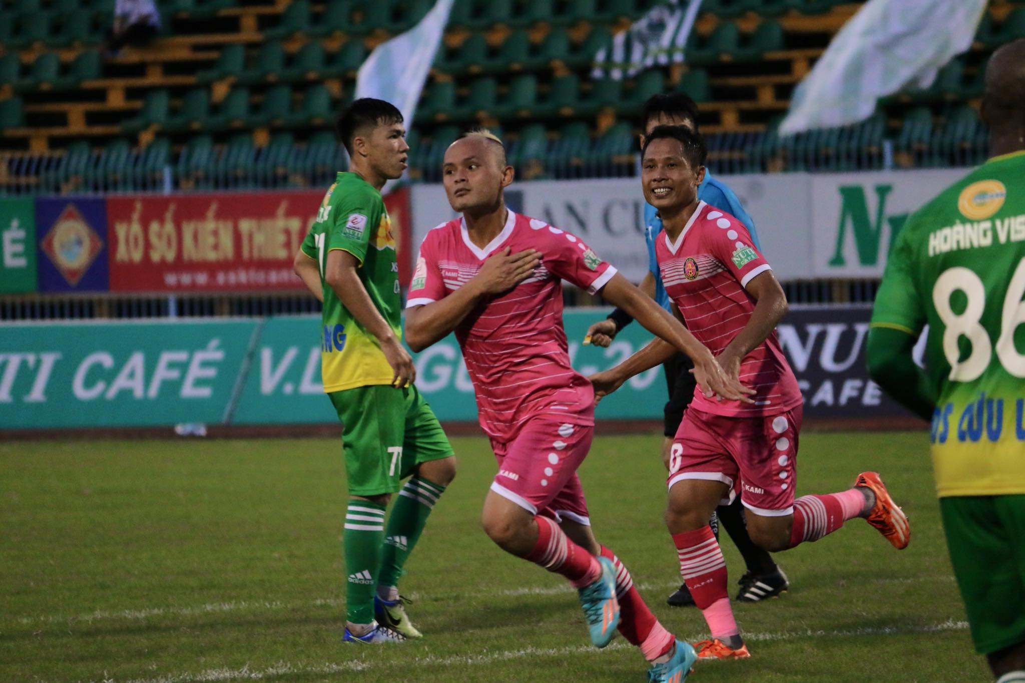 le quoc phuong toa sang, sai gon 3-1 can tho