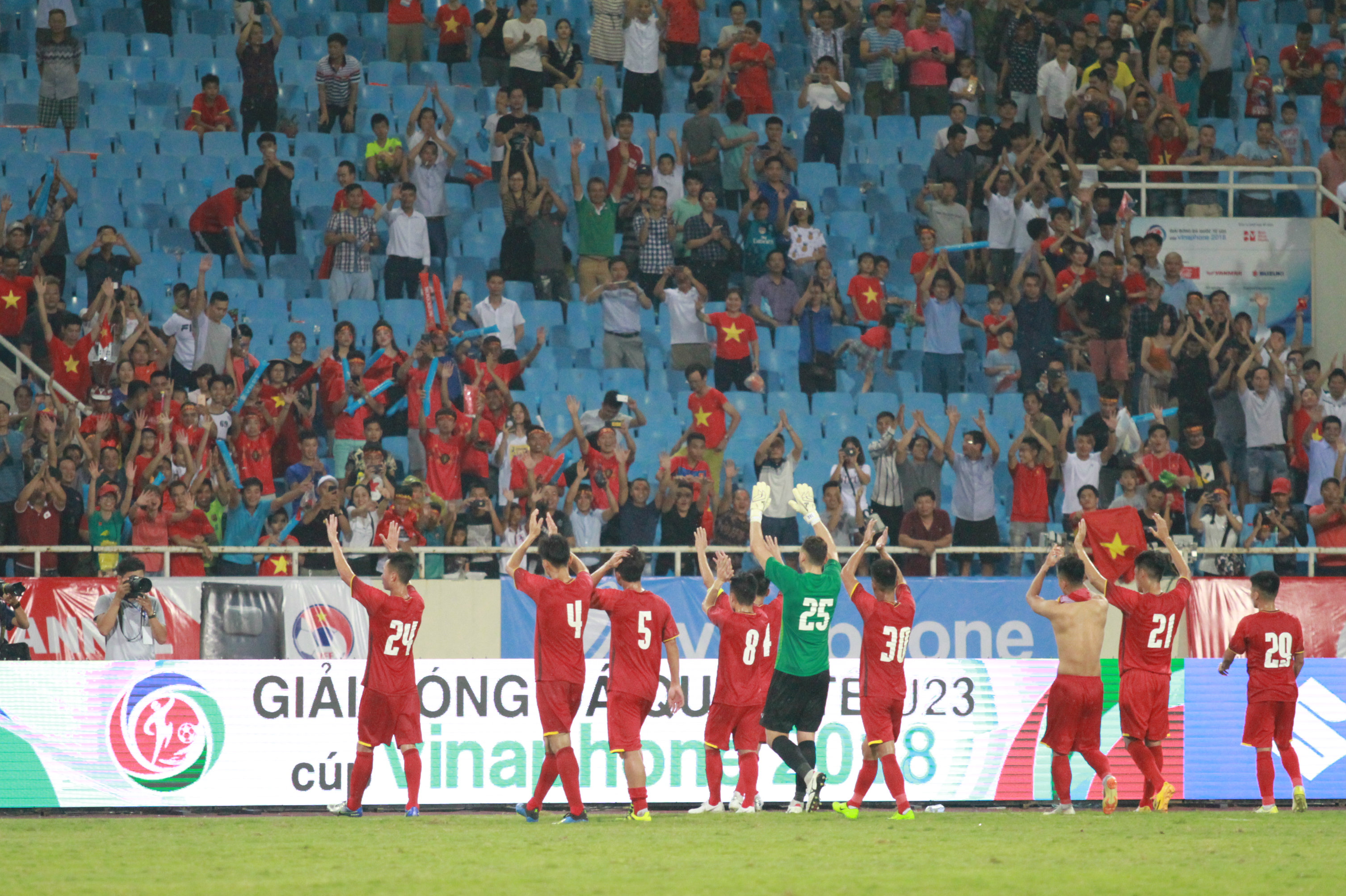 u23 vn vs u23 palestine, cau thu chao khan gia