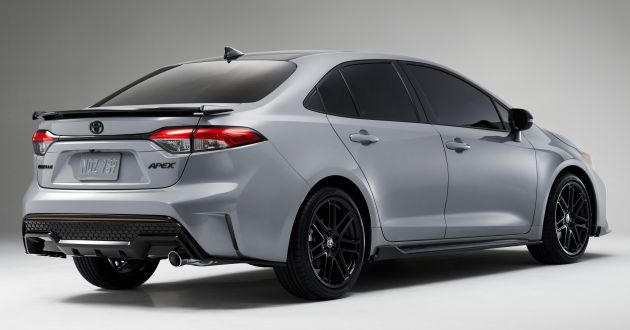 Phía sau Toyota Corolla Apex Edition 2021