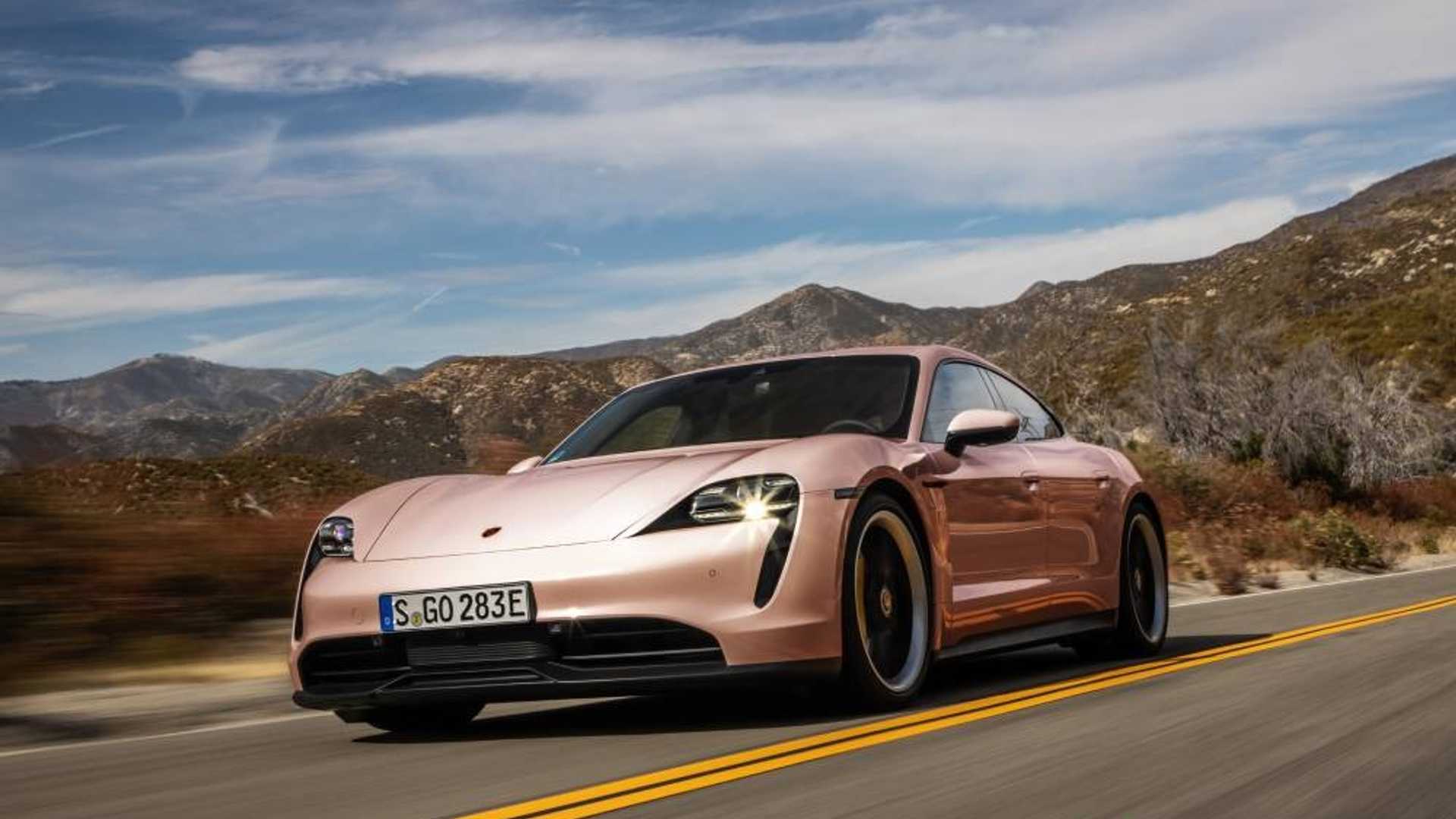 Khả năng chạy nước rút của Porsche Taycan ấn tượng từ 0-100 km/h đạt 5.4 giây