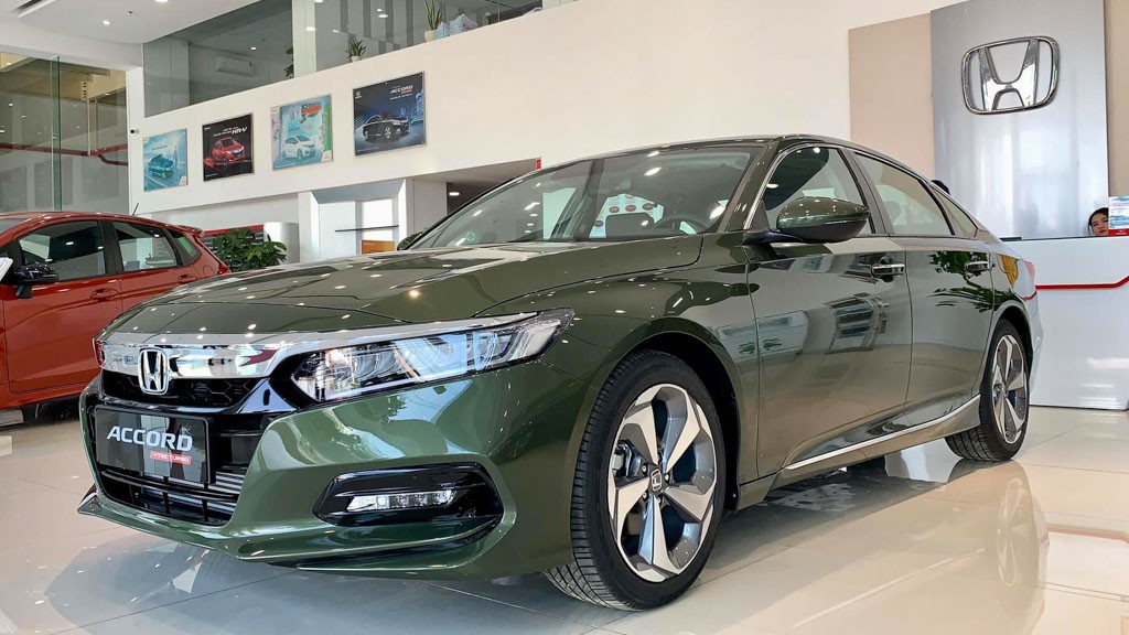 Honda Accord 2020 màu xanh rêu
