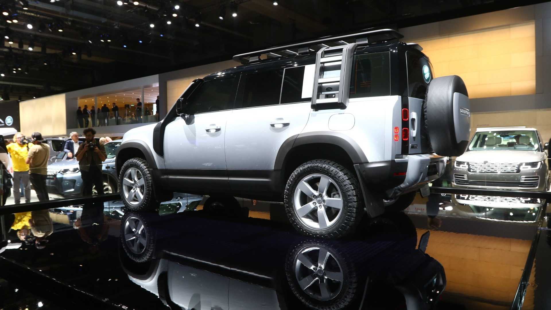 Land Rover Defender 2020