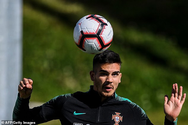 Vòng loại Euro 2020, đội tuyển Bồ Đào Nha, Ronaldo, Ronaldo lên tuyển, Ronaldo tập luyện cùng đội tuyển