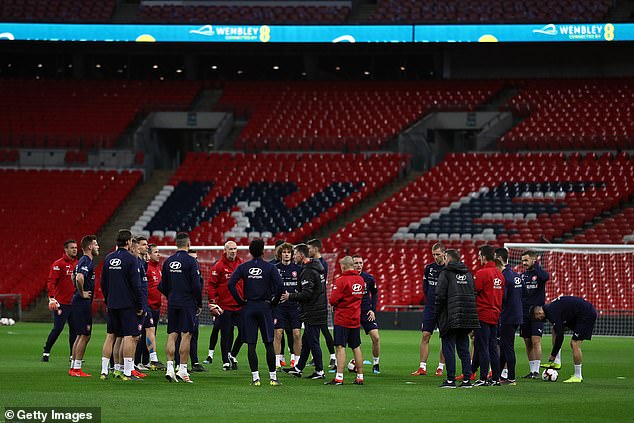 https://mashupbots.com/317-xac-nhan-rashford-roi-khoi-dt-anh-vi-chan-thuong-d176322.html
