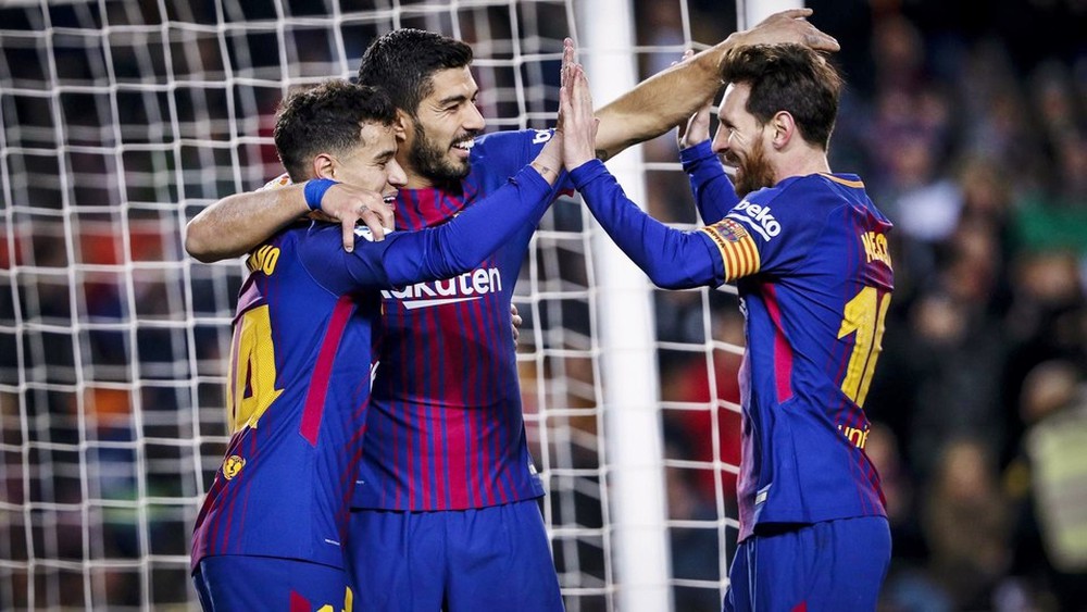 M.U vs Barca, M.U vs Barcelona, tứ kết Champions League, Messi sút phạt, Solskjaer phát biểu