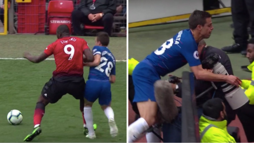 M.U 1-1 Chelsea, Man Utd 1-1 Chelsea, Manchester Utd 1-1 Chelsea, Lukaku và Azpilicueta, vòng 35 ngoại hạng anh, kết quả ngoại hạng anh
