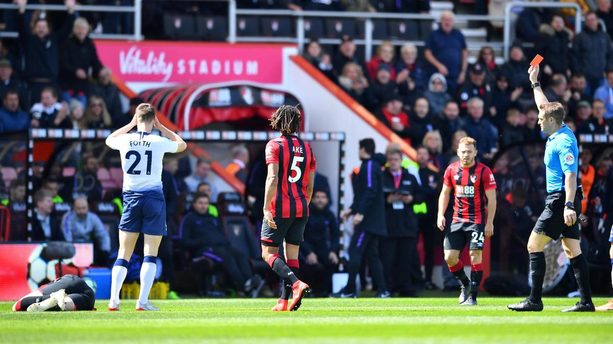 Son nhận thẻ đỏ, Son Heung-min thẻ đỏ, Son Heung-min, Son Heung-min treo giò, Tottenham 0-1 Bournemouth, kết quả Ngoại hạng Anh, vòng 37 Ngoại hạng Anh