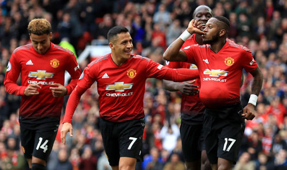 Huddersfield 1-1 MU, vòng 37 Ngoại hạng Anh, kết quả vòng 37 Ngoại hạng Anh, cuộc đua top 4, MU, Huddersfield