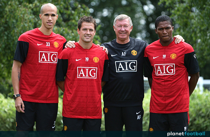 M.U, Man Utd, Manchester Utd, chuyển nhượng M.U, Antonio Valencia, đội trưởng M.U, M.U vs Cardiff, vòng 38 Ngoại hạng Anh