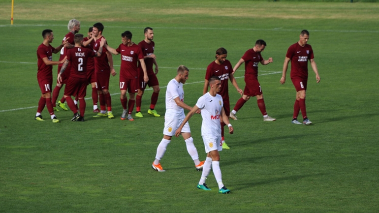 Sarajevo, CLB của ông chủ Việt Nam, Nguyễn Hoài Nam, cúp c1, Sarajevo nợ lương, Sarajevo vs Celtic