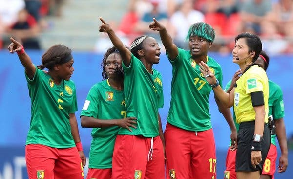 đội bóng bỏ giải, phản đối trọng tài, đội bóng bỏ thi đấu, world cup nữ, copa america, v-league, đội bóng v-league bỏ giải 