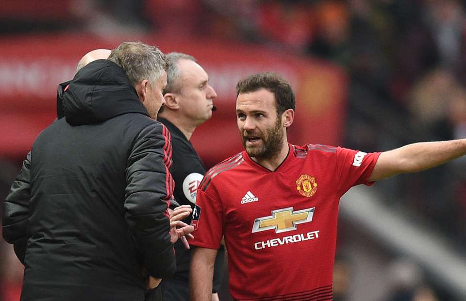 Norwich vs MU, kết quả Norwich vs MU, MU hỏng pen, MU lập kỉ lục, MU ghi 2000 bàn thắng, MU chọn người đá pen, Man Utd, Ngoại hạng Anh