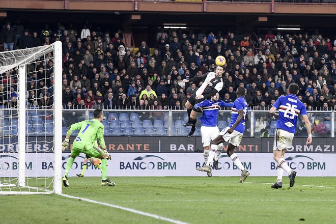 cristiano ronaldo, juventus, juventus vs sampdoria, claudio ranieri, sampdoria, serie a, ronaldo lập siêu phẩm, ronaldo chấn thương