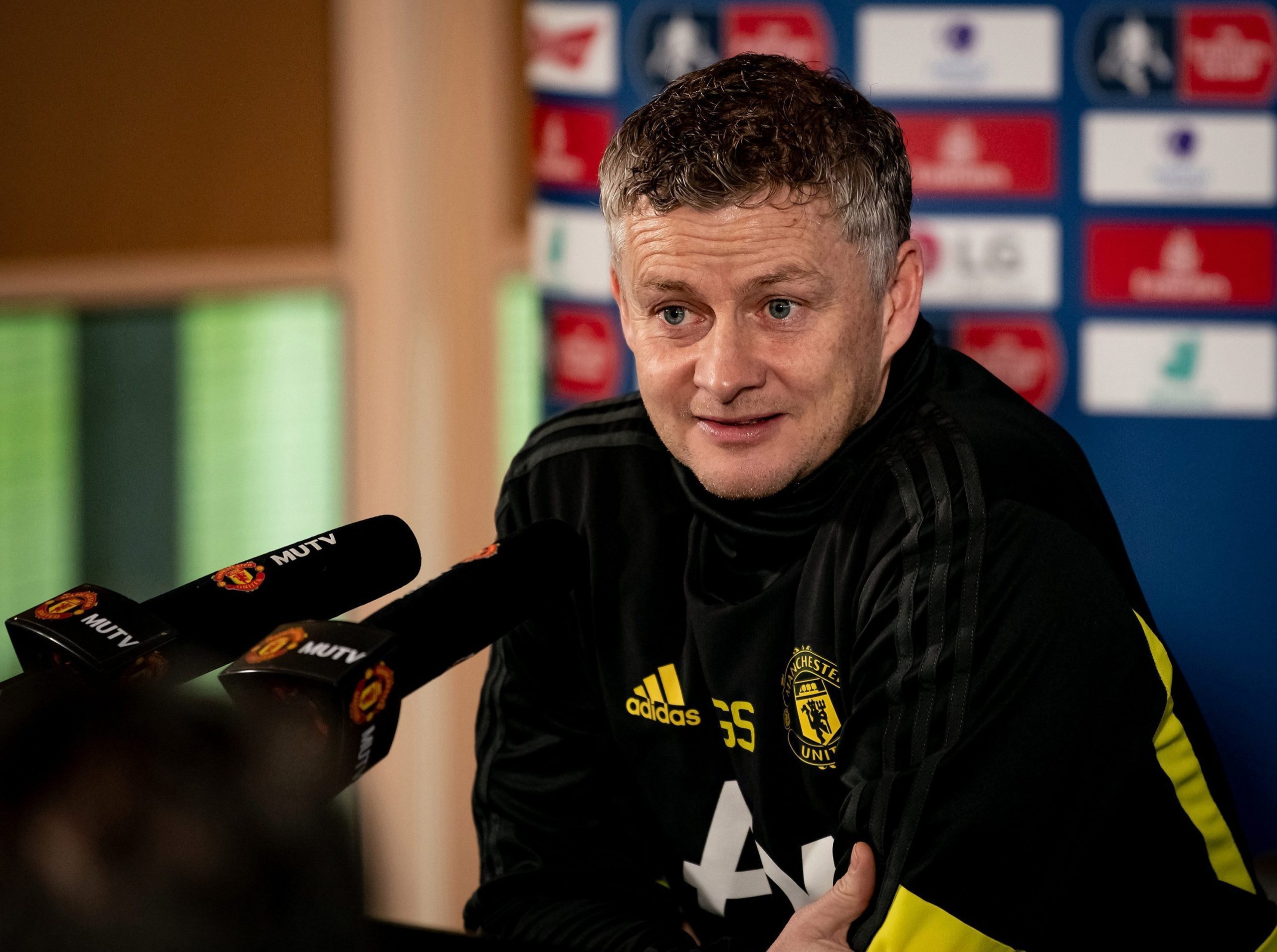 Solskjaer, HLV MU, cựu sao MU, Persie, kết quả Arsenal vs MU, Ngoại hạng Anh, cúp FA