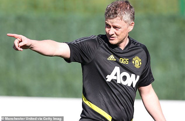 MU, Man Utd, Bruno Fernandes, tân binh MU, Solskjaer, Ighalo, tân binh tới từ Trung Quốc, corona, MU tập huấn, MU vs Chelsea