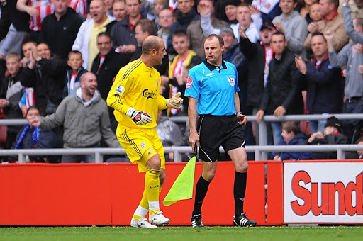 Liverpool, ngoại hạng Anh, Reina