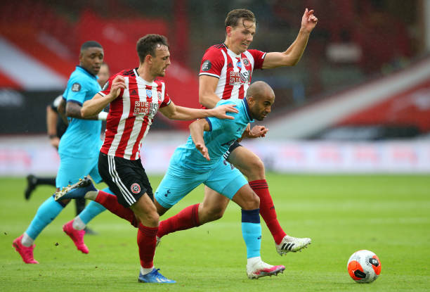 Sự cứng nhắc của VAR khiến Harry Kane nhận trái đắng
