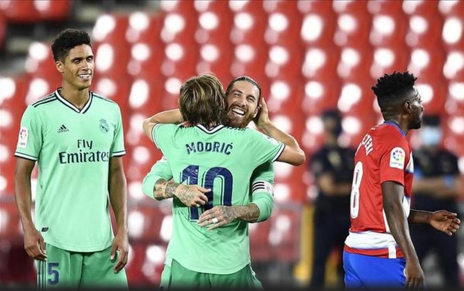 Granada vs Real Madrid, kết quả Granada vs Real Madrid, La Liga, Real Madrid lập kỉ lục thế kỉ 21, Ferland Mendy
