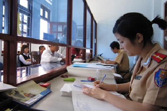 Từ ngày 01/01/2017 sẽ chính thức phạt xe không sang tên đổi chủ khi mua bán, cho nhận,...