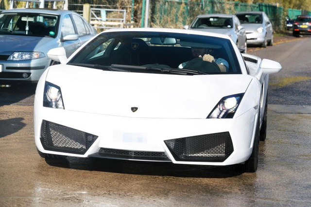 Romero đã tự thưởng cho mình chiếc Lamboghini 