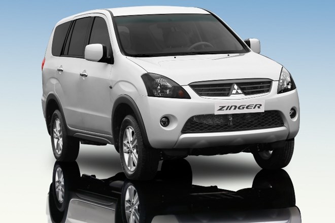Chiếc ô tô cũ Mitsubishi Zinger có thiết kế nội thất rộng rãi thoáng đãng dù ngoại hình không được đẹp mắt.