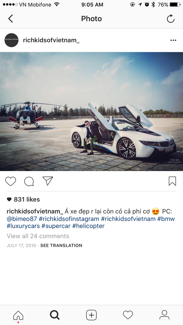 Giới trẻ Việt Nam khoe những chiếc siêu xe cùng nhiều hàng hoá xa xỉ phẩm khác.