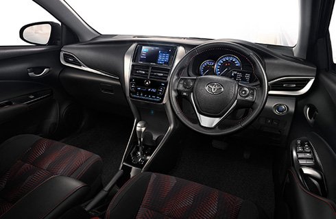 Nội thất Yaris Ativ cũng tương tự Toyota Vios.