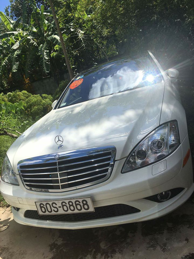 Mercedes-Benz S500.