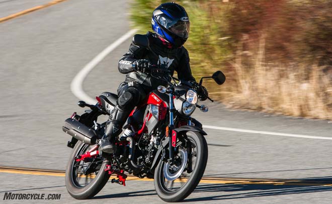 Kymco K-Pipe là mẫu côn tay giá rẻ kiểu dáng khá chất