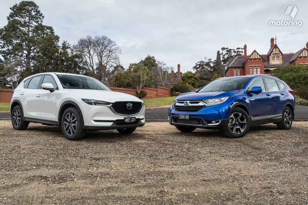 Honda CR-V VTi-L bản mới nhất với 7 chỗ ngồi và Mazda CX-5 với công nghệ vượt bậc.