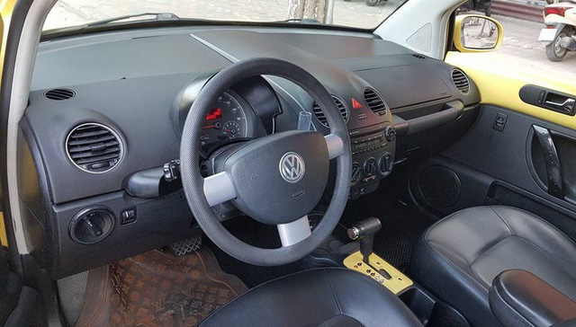 Nội thất xe Beetle đơn giản.