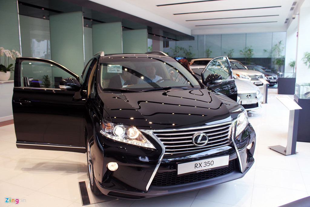 Doanh số Lexus vẫn khá thấp so với bộ tứ xe sang tại Việt Nam. 