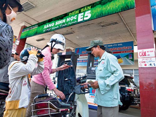  Bộ Tài chính muốn tăng thuế môi trường xăng dầu lên kịch khung