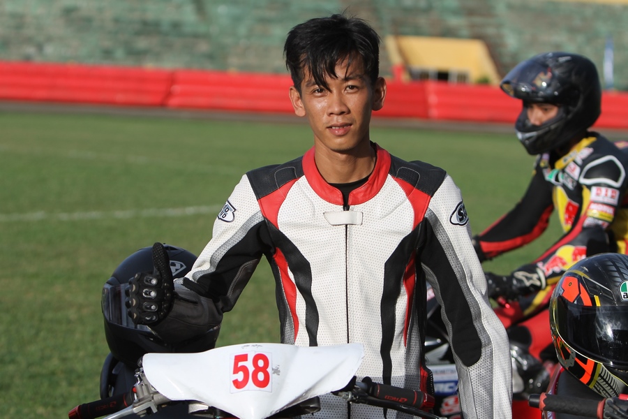 Tay đua Bùi Minh Nhật