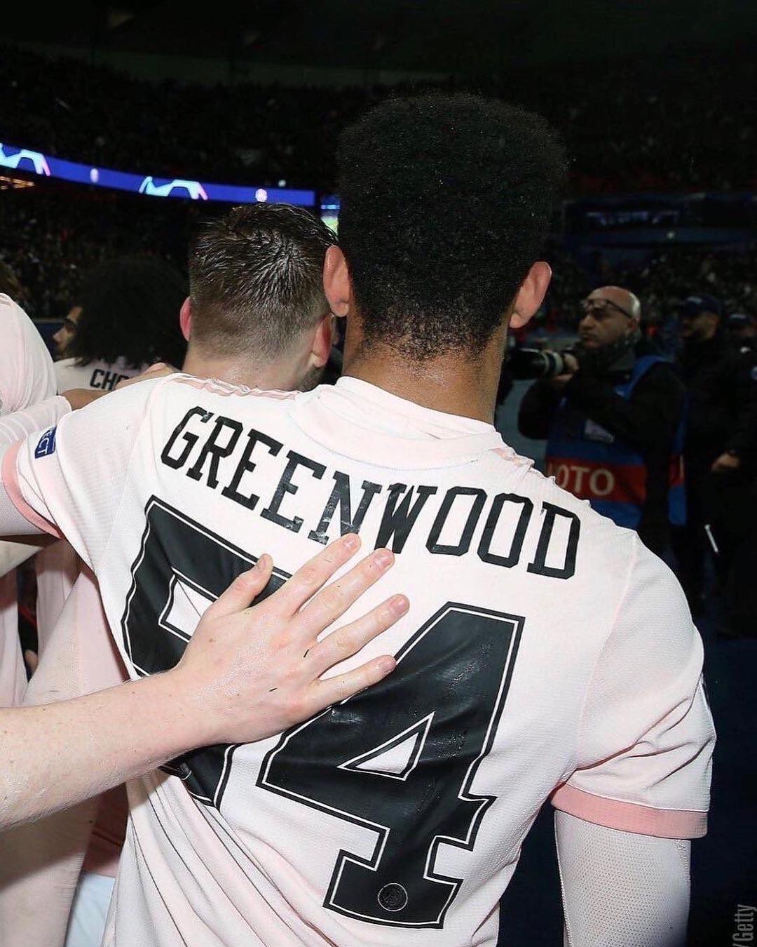 vòng 1/8 champions league, psg vs mu, penalty tranh cãi, var, psg, cđv psg, mu