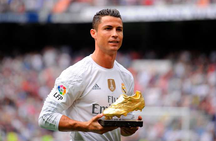 ronaldo, cr7, cristiano ronaldo, messi, ronaldo messi, ronaldo vs messi, quả bóng vàng, chiếc giày vàng, barca, barcelona, real madrid, juventus