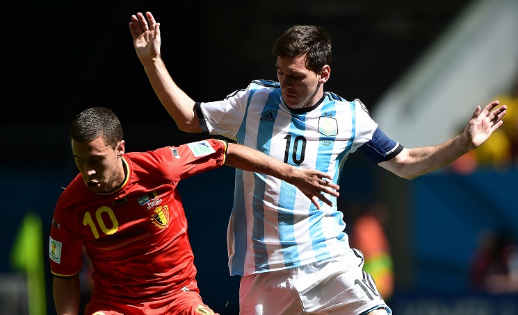hazard, messi, hazard messi, hazard vs messi, hazard nói về messi, hazard ca ngợi messi, cầu thủ xuất sắc nhất thế giới, chelsea, real madrid, barca, barcelona