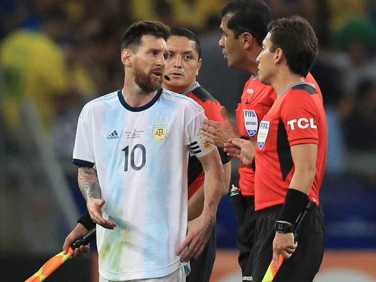 var brazil argentina, var, var gặp sự cố, brazil, argentina, messi, messi argentina, bán kết copa america, copa, copa america 2019