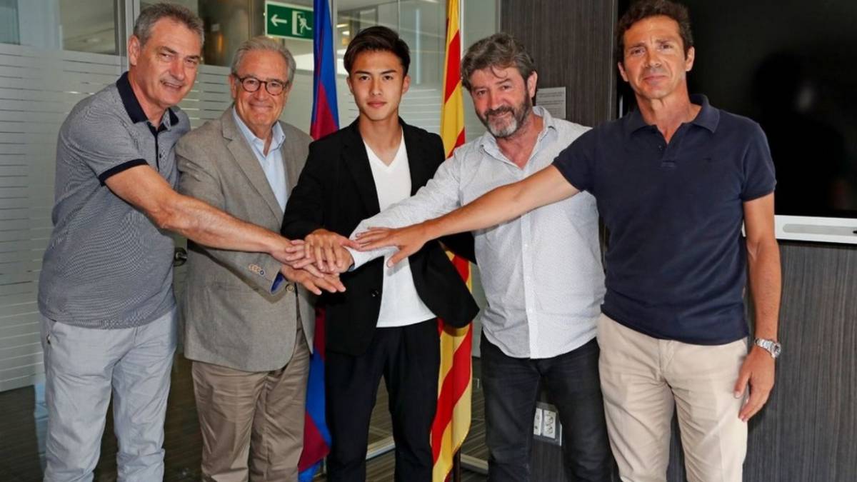 abe, hiroki abe, barca, barcelona, chuyển nhượng barca, chuyển nhượng 16/7, ronaldo nhật bản, nhật bản