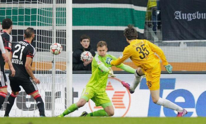thủ môn ghi bàn, Marwin Hitz, Augsburg, Bayer Leverkusen, Đức, Bundesliga