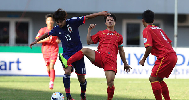 Takumi Minamino, Hwang Hee-chan, Liverpool vs Salzburg, Liverpool 4-3 Salzburg, công phượng, văn hậu, cúp c1, champions league, việt nam, nhật bản, hàn quốc, Sint-Truidense, Heerenveen