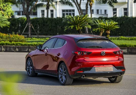 Đuôi xe Mazda 3 2020