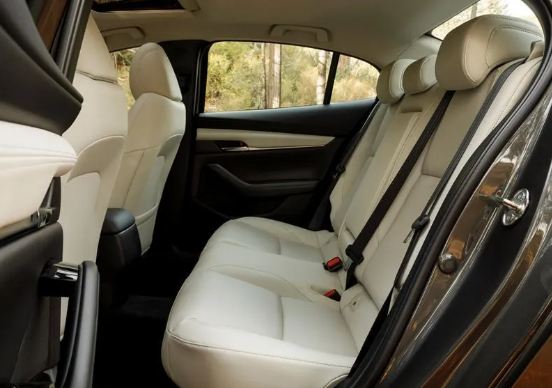 Ghế ngồi khoang hành khách Mazda 3 2020