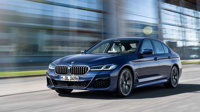 Vận hành xe BMW 5 Series