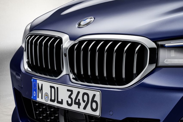 Cụm lưới tản nhiệt BMW 5 Series